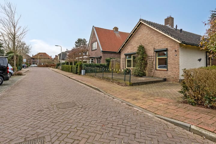 Foto 33 van Landweg 16-A