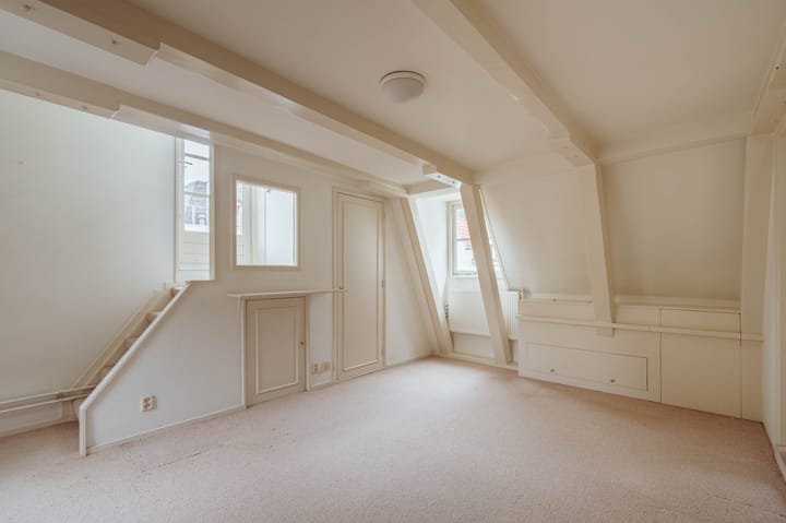 Photo 11 of Romeinsarmsteeg 2-C