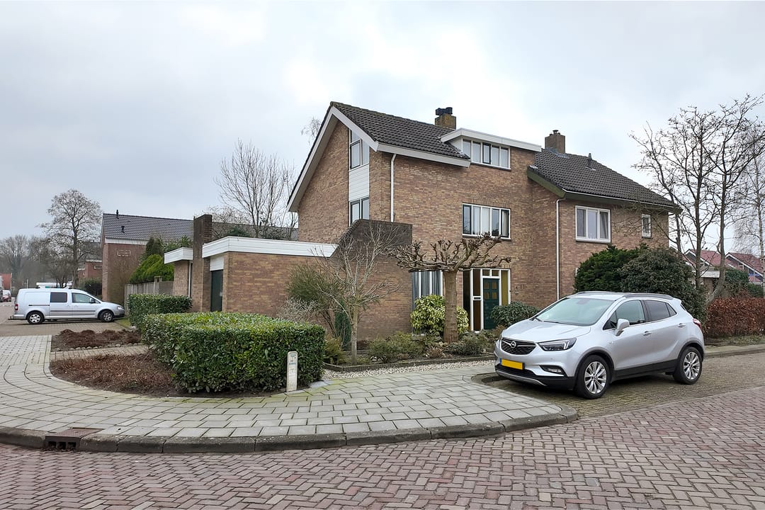 Photo 1 of Ambachtsherenweg 4