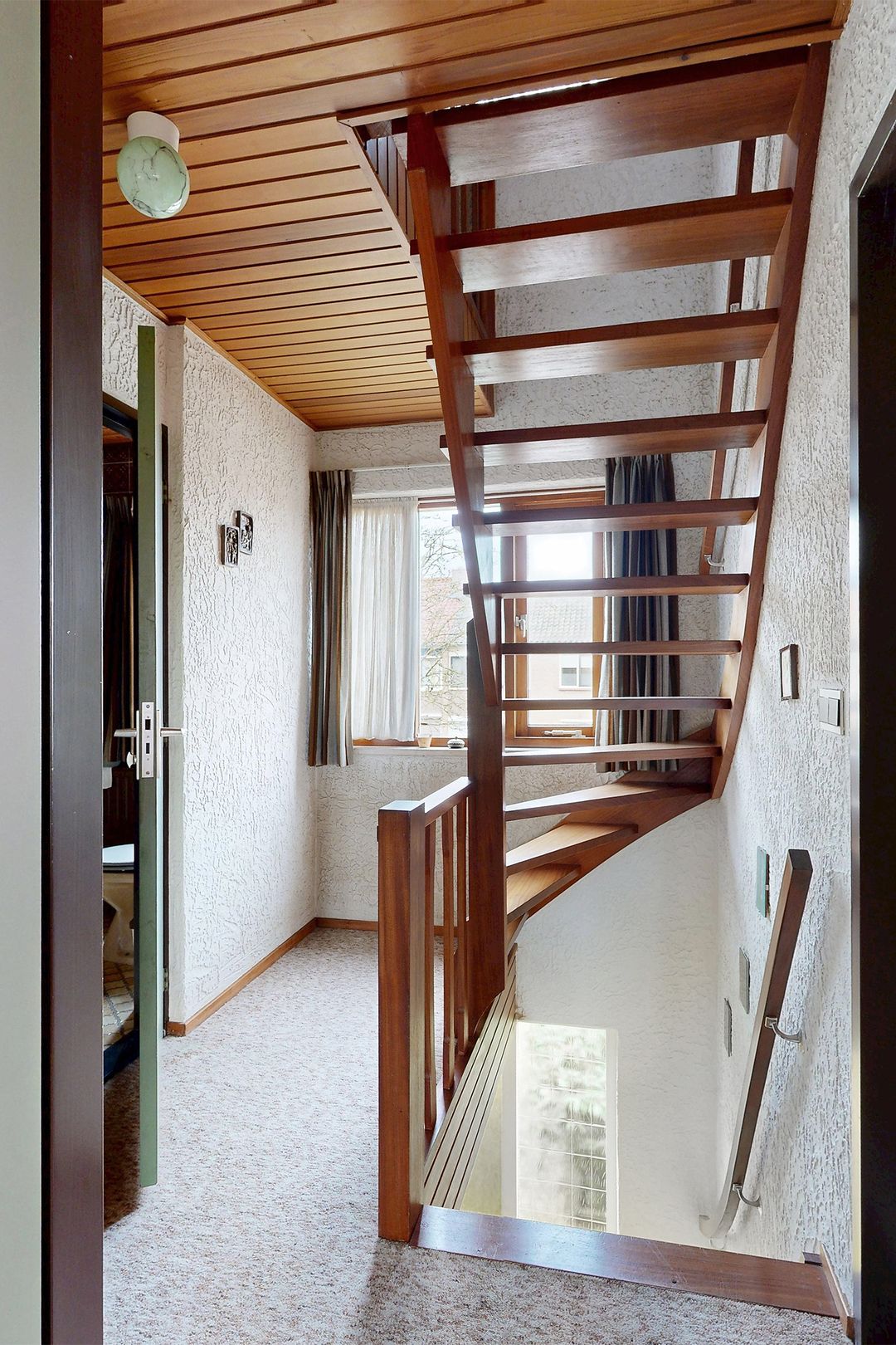 Photo 28 of Ambachtsherenweg 4