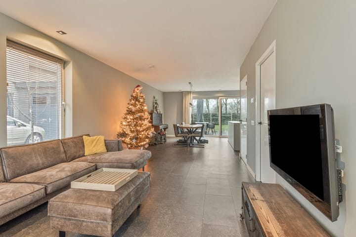 Foto 4 van Esdoornstraat 46