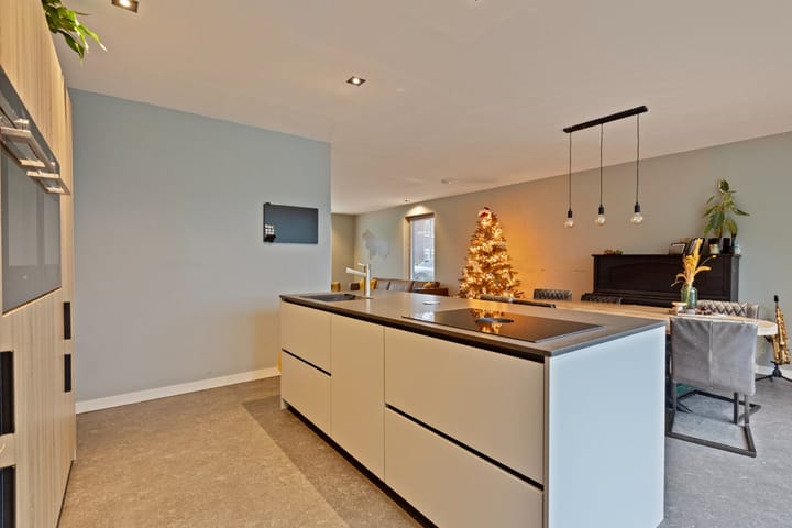 Foto 11 van Esdoornstraat 46