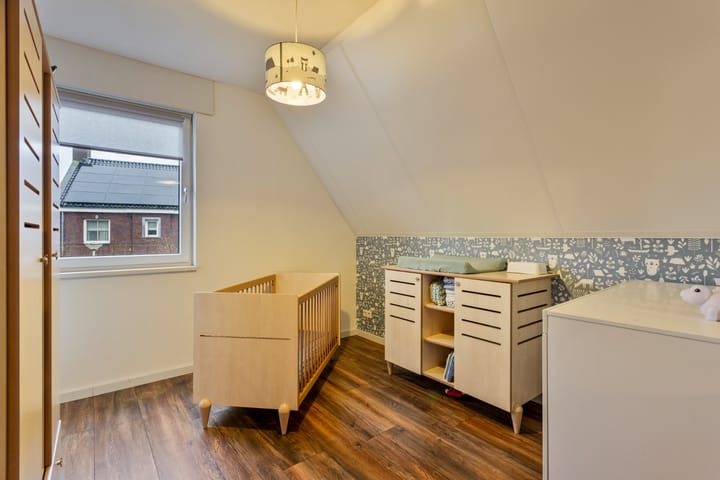 Foto 30 van Esdoornstraat 46