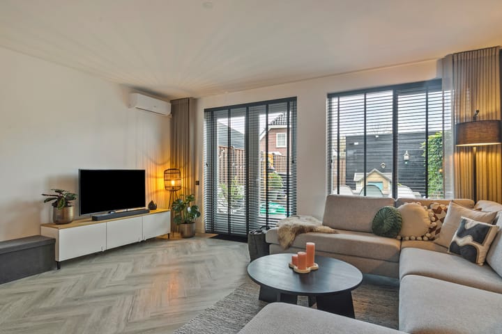 Foto 12 van Mangaan 14