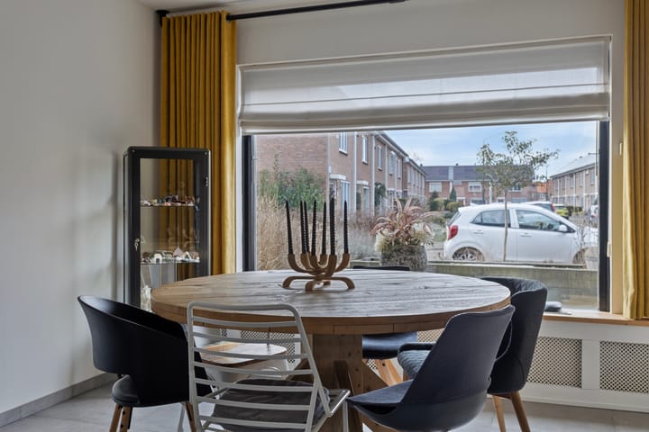 Foto 10 van Louise de Colignystraat 9