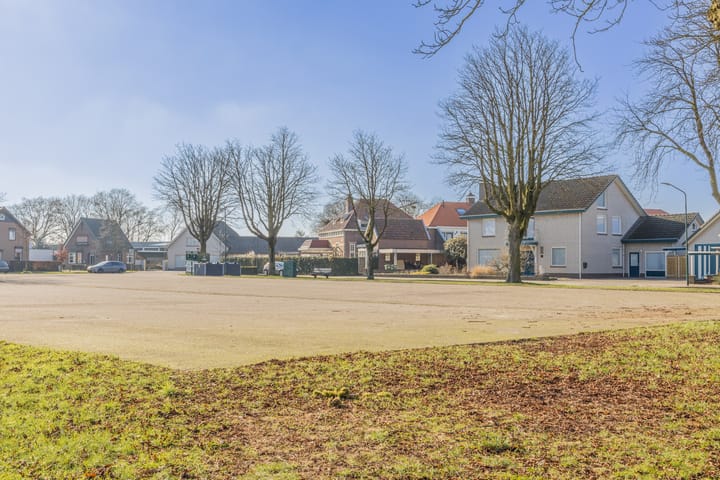 Foto 32 van Lariksweg 8