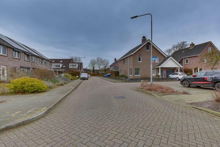 Photo 34 of Gentiaan 50