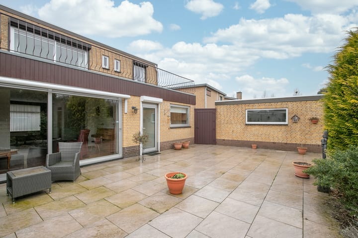 Foto 22 van Urnenveldstraat 9