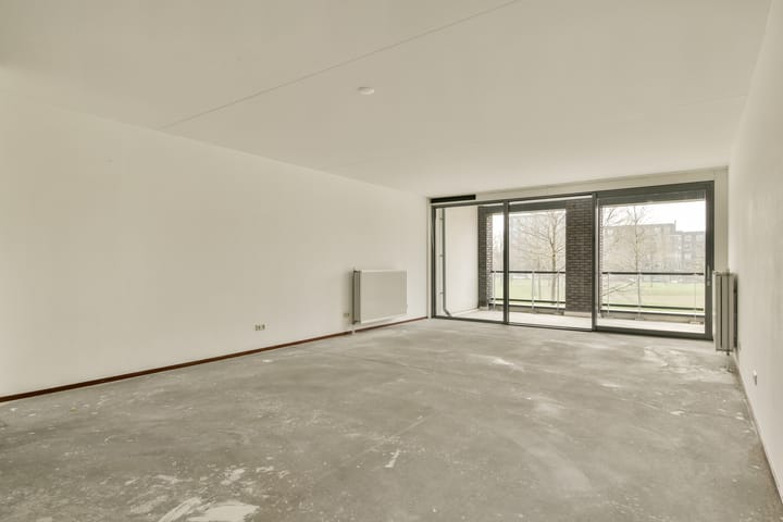 Foto 9 van Eva Besnyöstraat 515