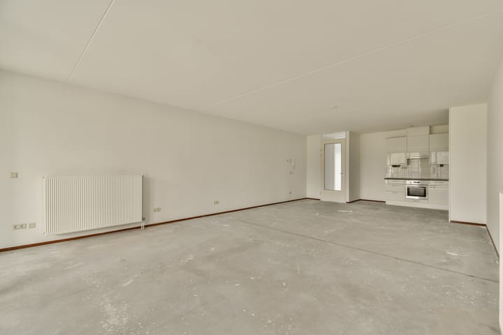 Foto 10 van Eva Besnyöstraat 515