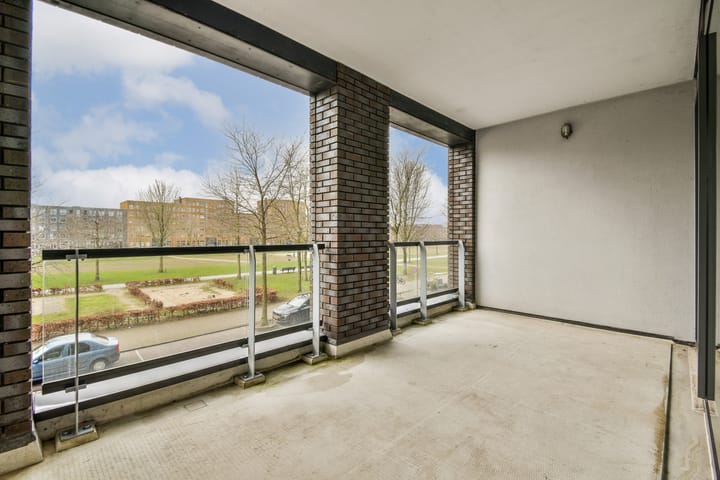 Foto 12 van Eva Besnyöstraat 515