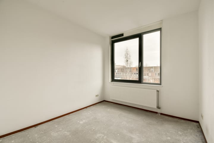 Foto 16 van Eva Besnyöstraat 515