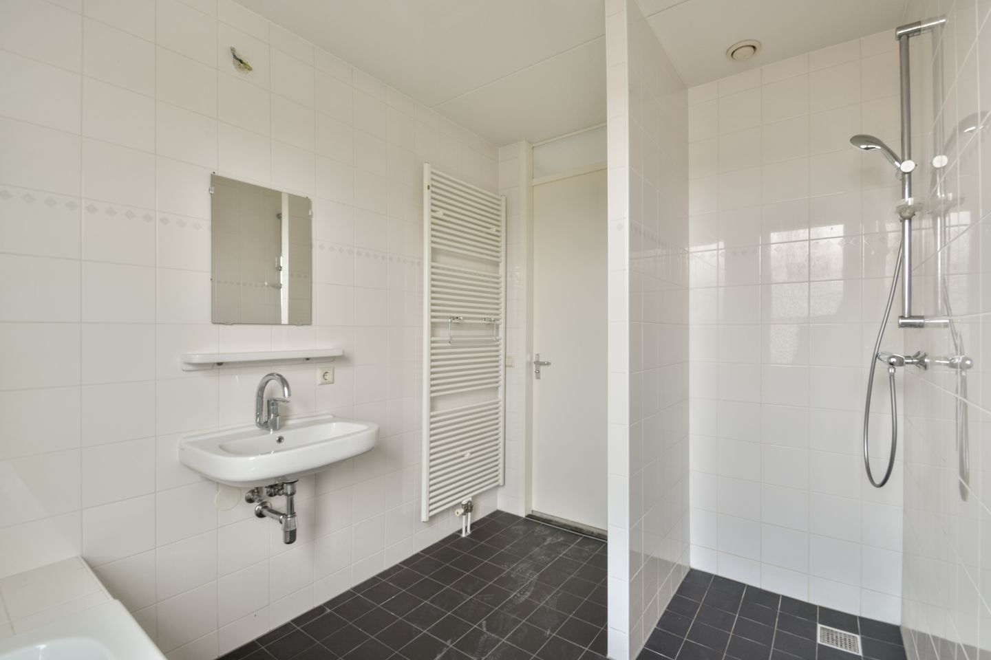 Photo 19 of Eva Besnyöstraat 515