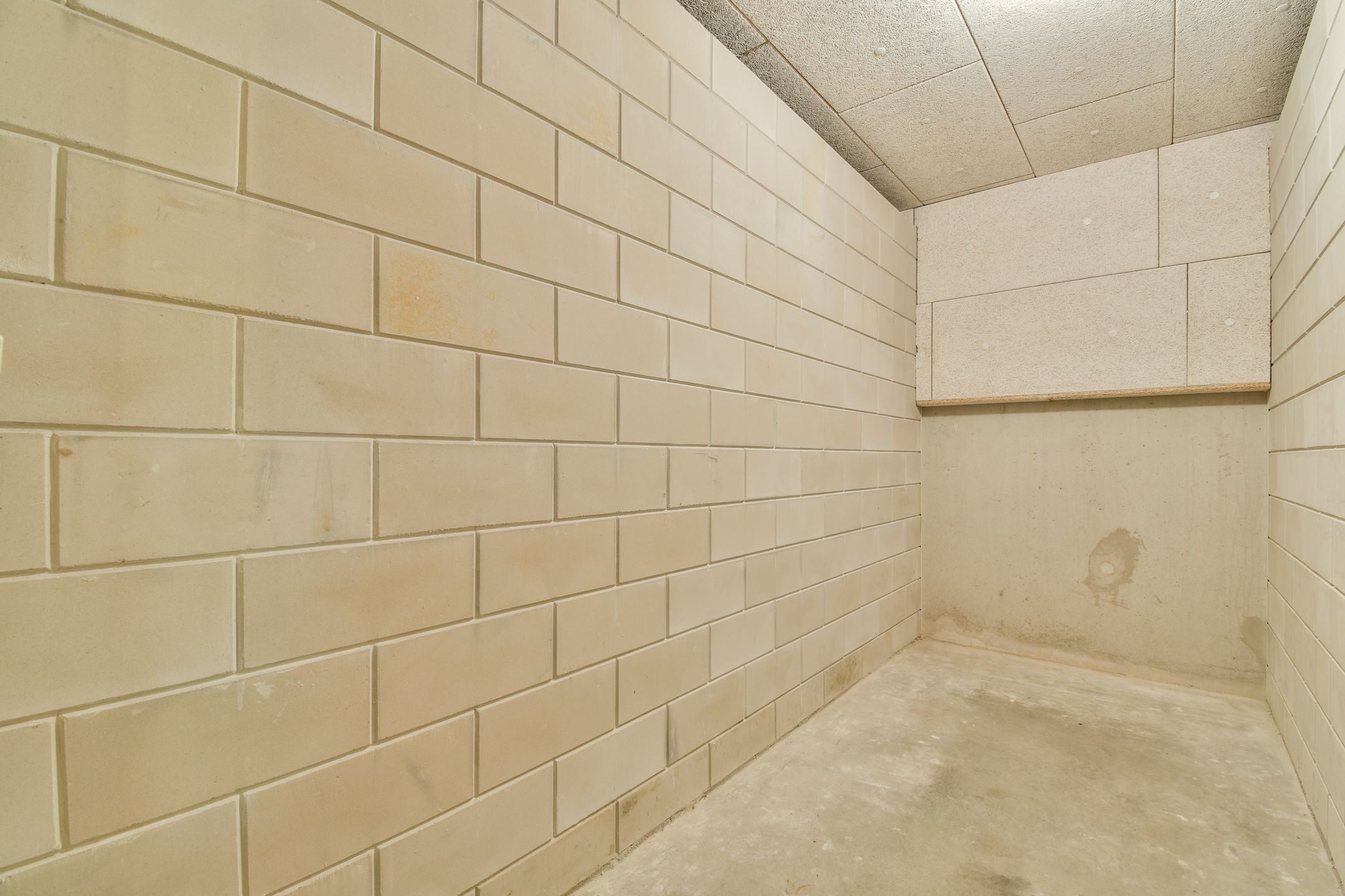 Photo 21 of Eva Besnyöstraat 515