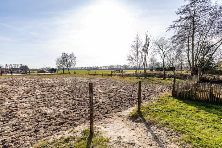 Foto 12 van P W Janssenweg 49