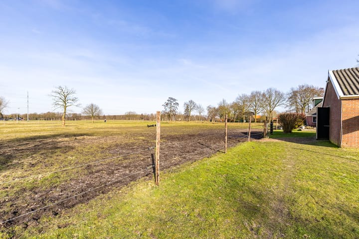 Foto 13 van P W Janssenweg 49