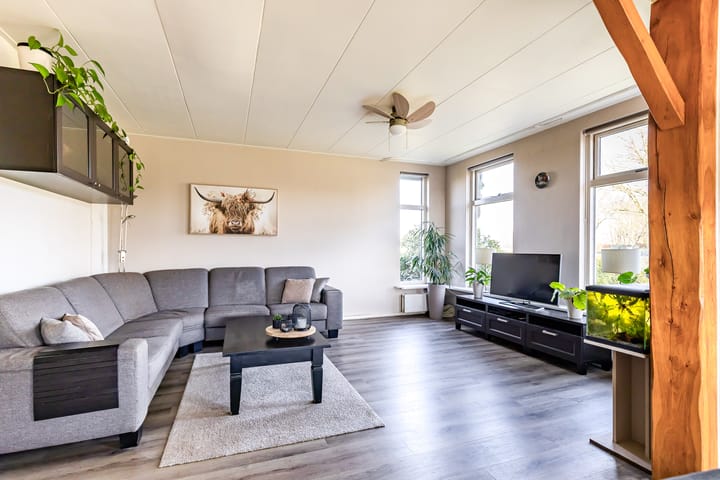 Foto 18 van P W Janssenweg 49