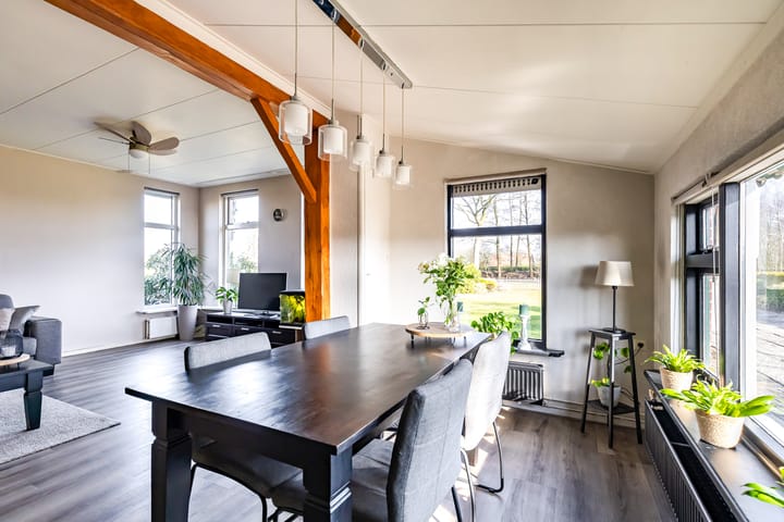 Foto 20 van P W Janssenweg 49