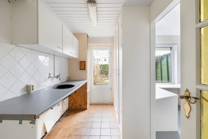 Photo 10 of Hugo van Voorneweg 6