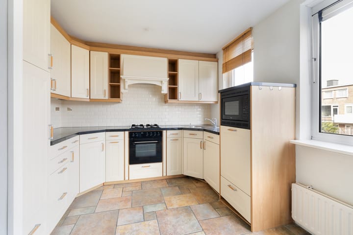 Photo 15 of Hugo van Voorneweg 6