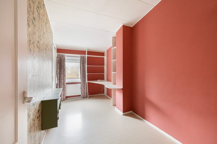 Photo 27 of Hugo van Voorneweg 6