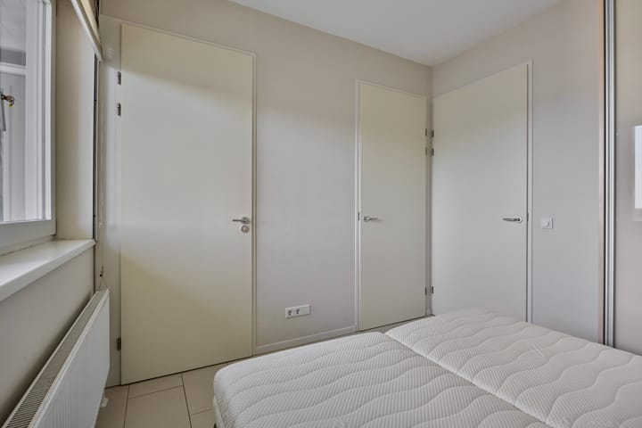 Photo 8 of Parallel Boulevard 15-A