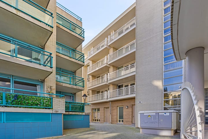 Photo 14 of Parallel Boulevard 15-A