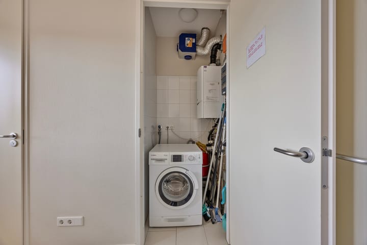 Photo 12 of Parallel Boulevard 15-A