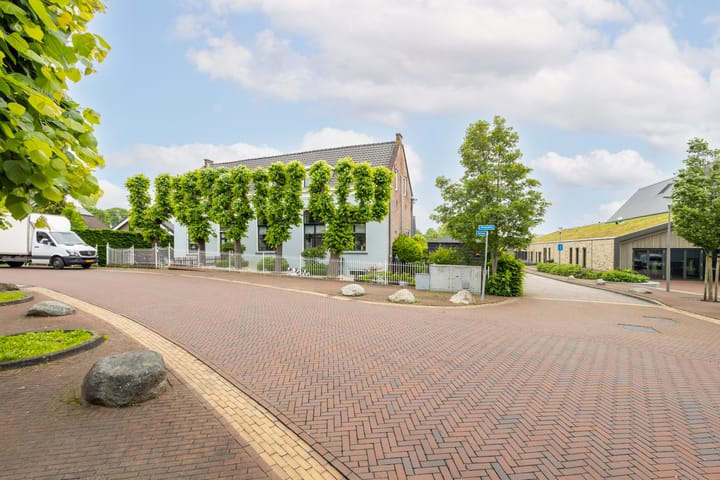 Photo 34 of Hofstede 1