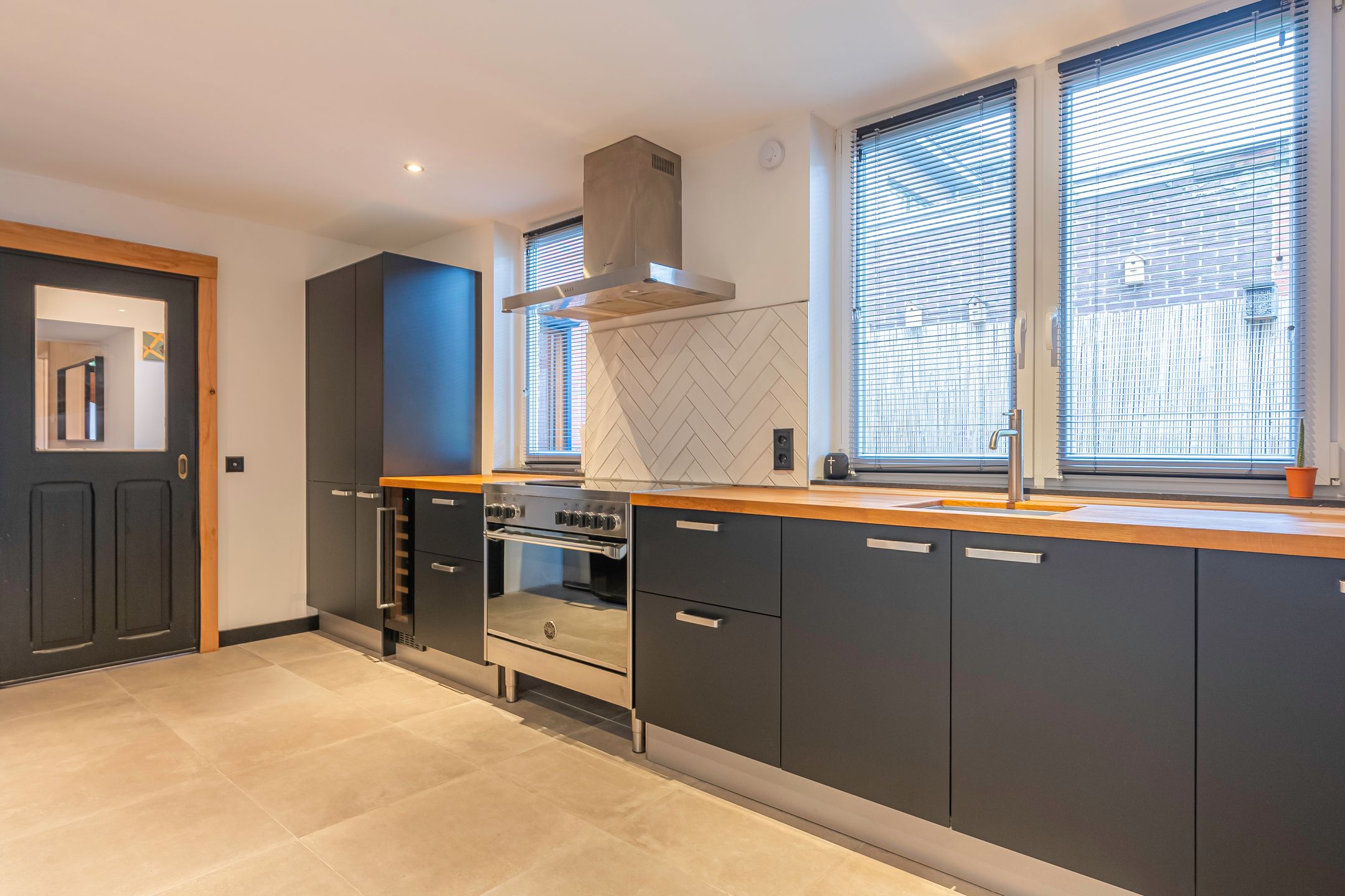 Foto 3 van Mirbachstraat 19