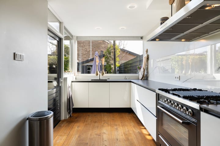 Photo 16 of Pieter Langendijkstraat 1