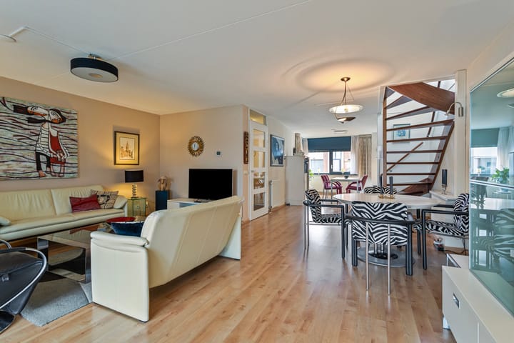 Foto 5 van Regenboog 8