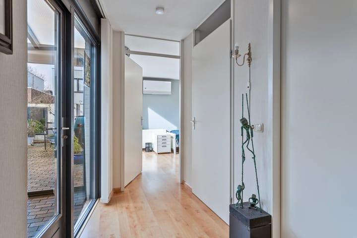 Foto 10 van Regenboog 8