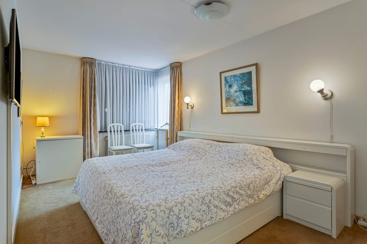 Foto 16 van Regenboog 8