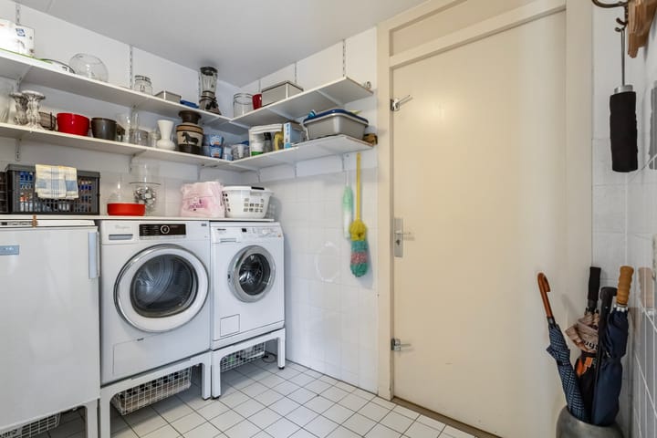 Foto 22 van Regenboog 8