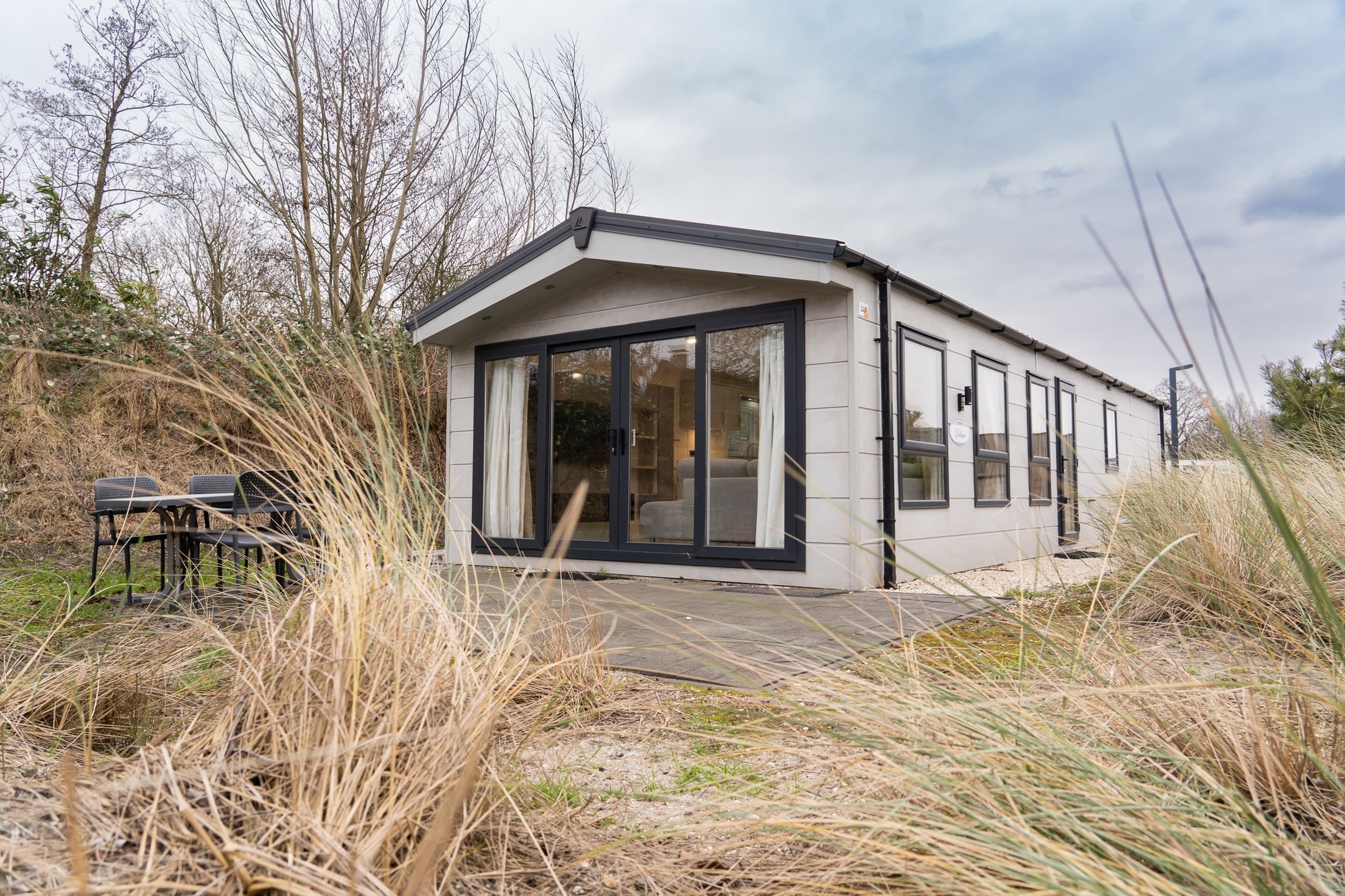 3-bedroom freehold villa in Hellevoetsluis — photo 2 of 5