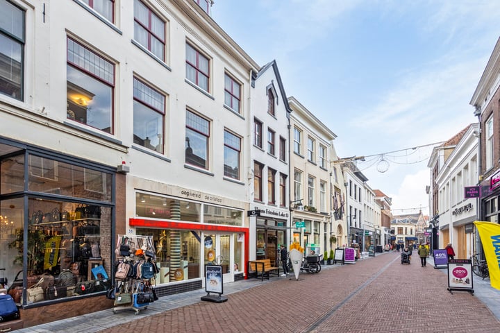 View photo of Beukerstraat 38