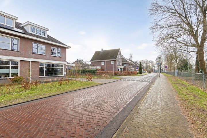 Foto 4 van Spoorstraat 7