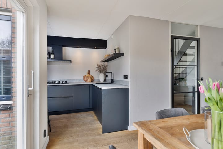 Foto 13 van Spoorstraat 7