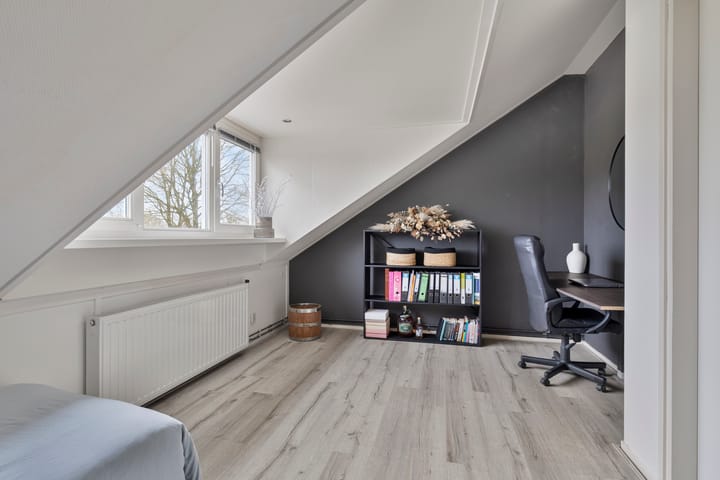 Foto 25 van Spoorstraat 7