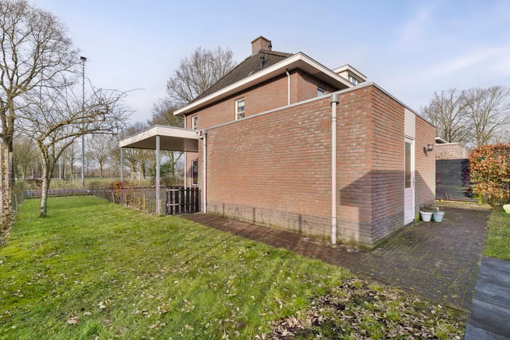 Foto 32 van Spoorstraat 7