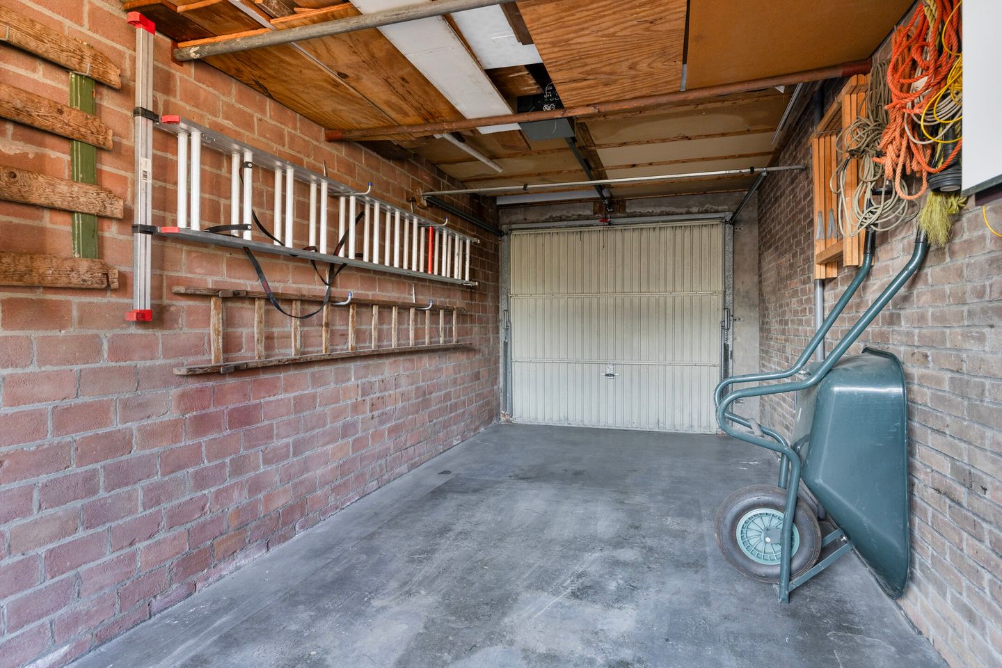 Photo 34 of Hoofdstraat 38