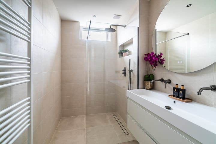 Foto 12 van De la Reyweg 145