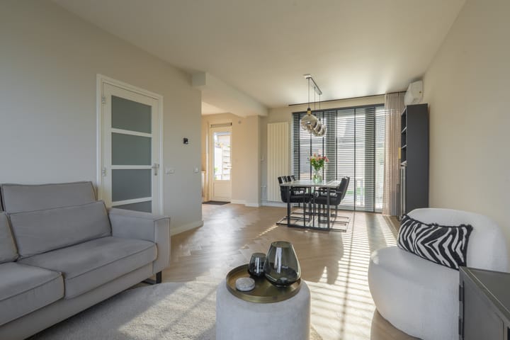 Foto 3 van Dr R v Oppenraaijstr 70