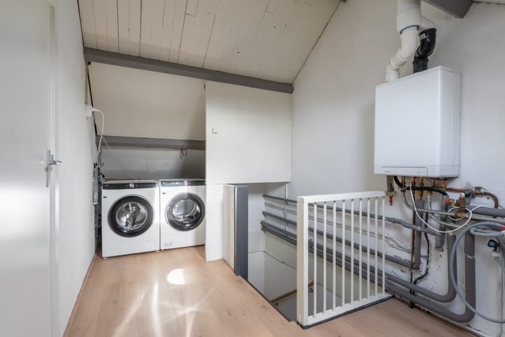 Foto 21 van Dr R v Oppenraaijstr 70