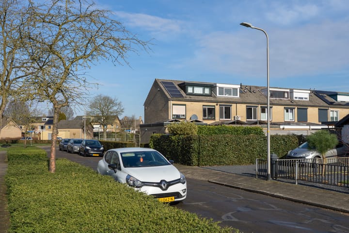 Foto 32 van Dr R v Oppenraaijstr 70