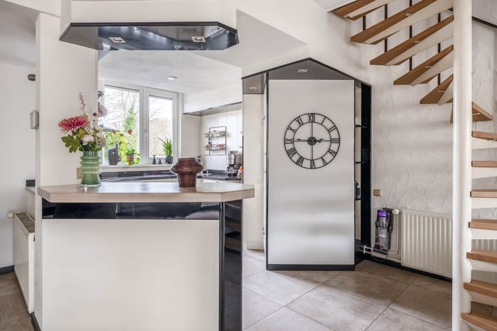 Photo 18 of Sterrenweg 81