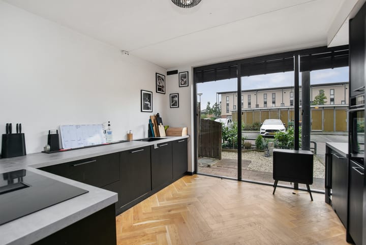 Photo 3 of Louise Kerlinghof 6