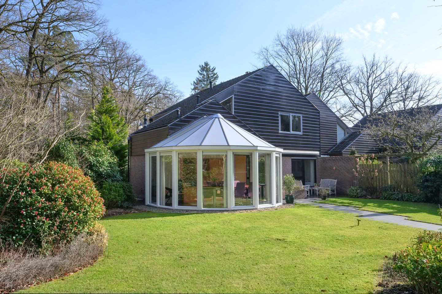 Foto 1 van Rozesteinweg 67