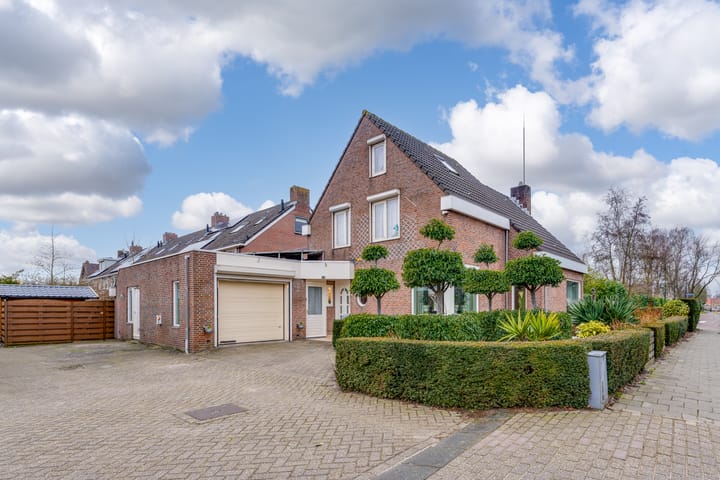 Foto 1 van Dijkgraaf Poschlaan 9